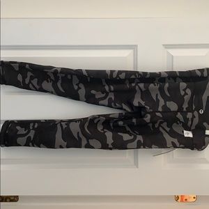 Reversible Vineyard Vines leggings